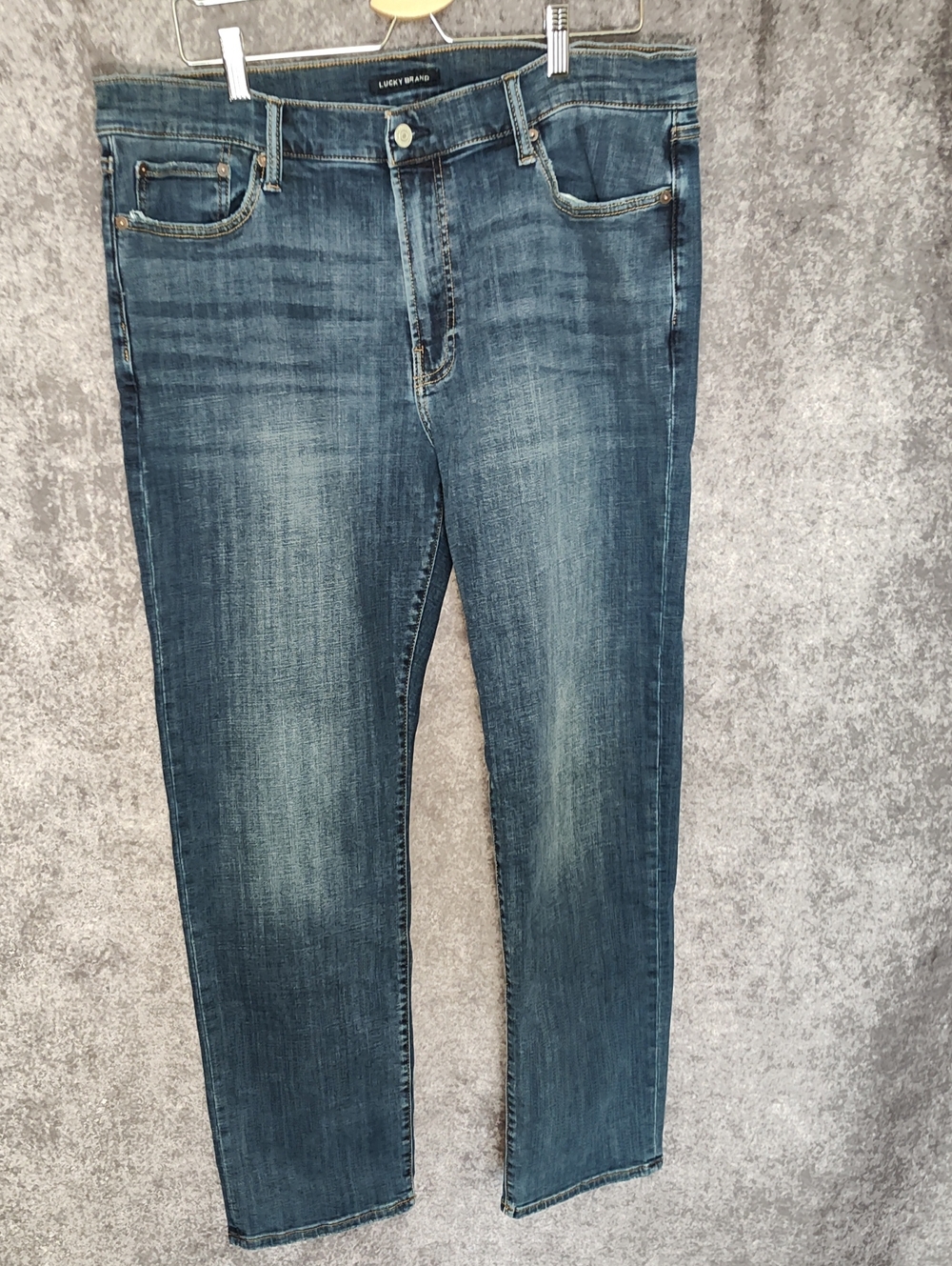 Lucky Brand Men's Medium Blue Straight Jeans